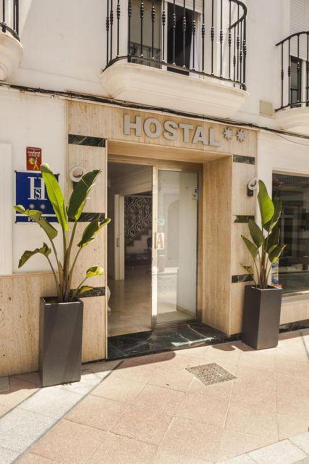 hostal abril