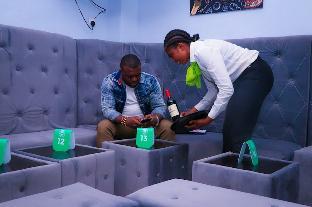 mt deluxe hotel asaba