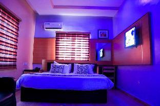 mt deluxe hotel asaba