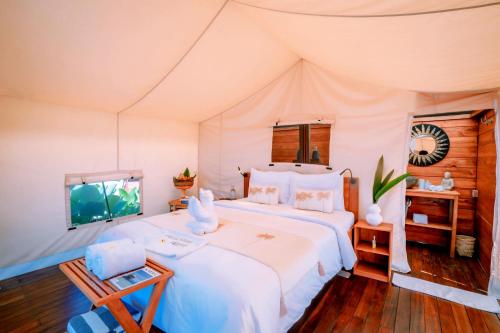 bali cliff glamping