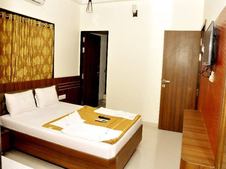 hotel govind park