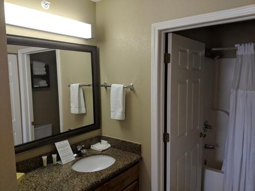 staybridge suites grand rapids kentwood by ihg
