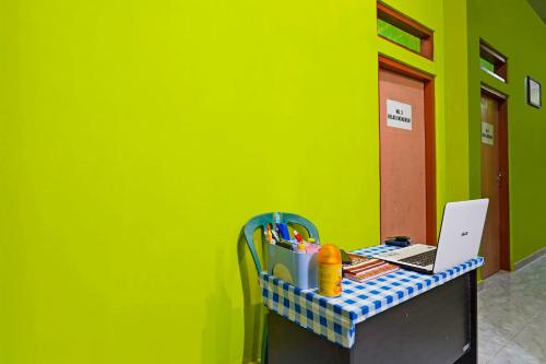 spot on 92786 homestay barokah