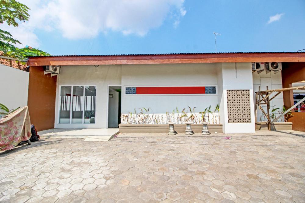 spot on 92531 pacar guesthouse