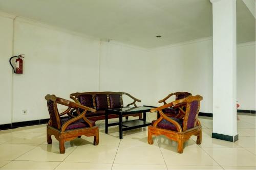 spot on 92648 wisma padi syariah panyipatannearwisata gunung birah