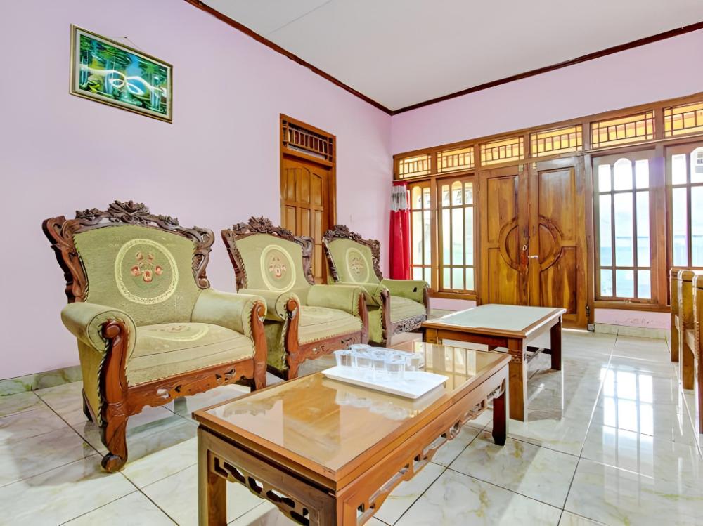 spot on 93182 hotel jaya kusuma