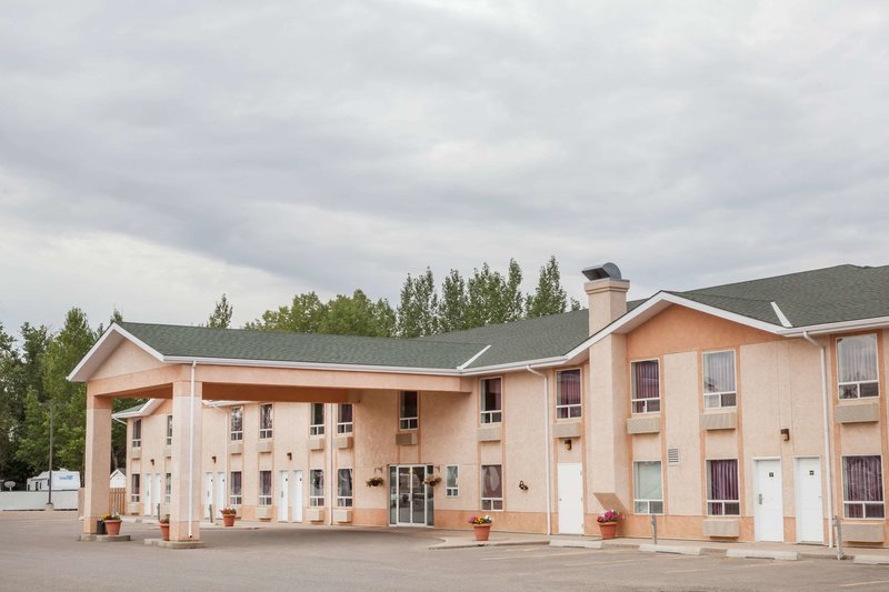super 8 by wyndham taber ab