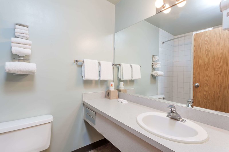 super 8 by wyndham taber ab