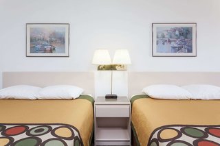 super 8 by wyndham taber ab