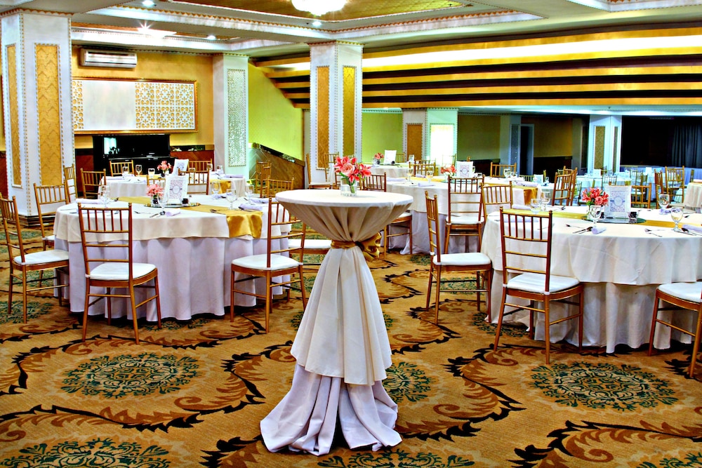 the lake hotel tagaytay