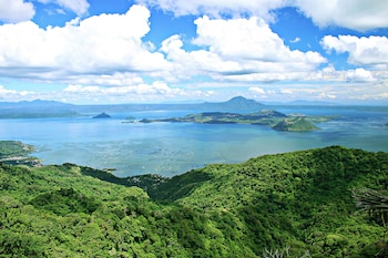 the lake hotel tagaytay