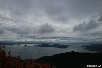 the lake hotel tagaytay