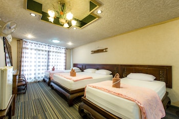 sk boutique maha nakhon