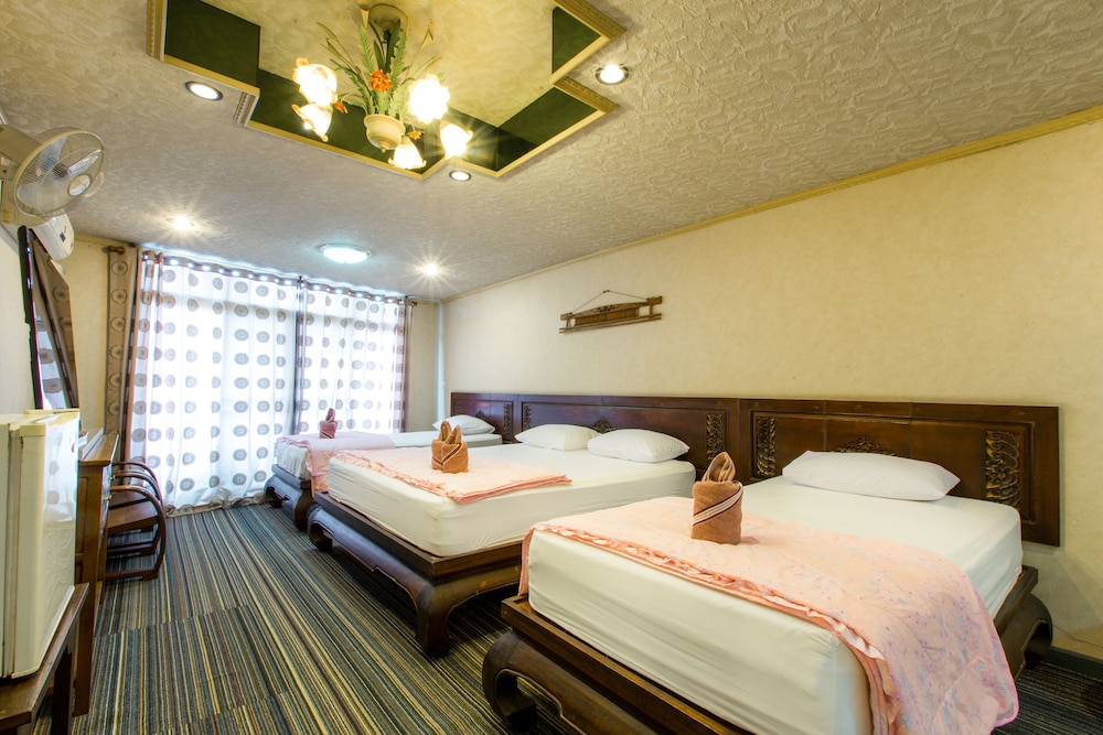 sk boutique maha nakhon