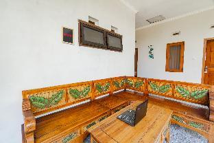 spot on 93555 triple n homestay