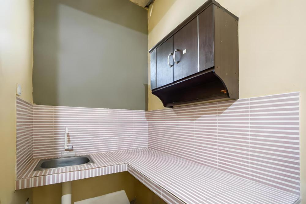 spot on 93612 kencana homestay syariah near masjid al barokah kanyuran