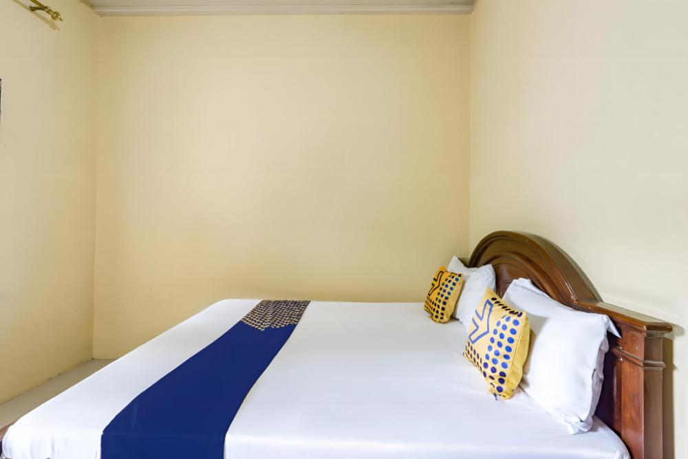 spot on 93612 kencana homestay syariah near masjid al barokah kanyuran