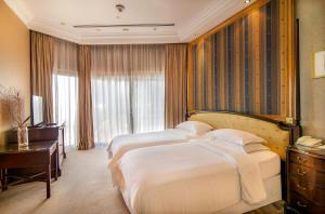 Sheraton Abu Dhabi Hotel & Resort,Al Danah>>Abu Dhabi,5 star