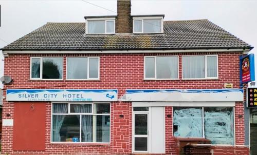 the silver city hotel