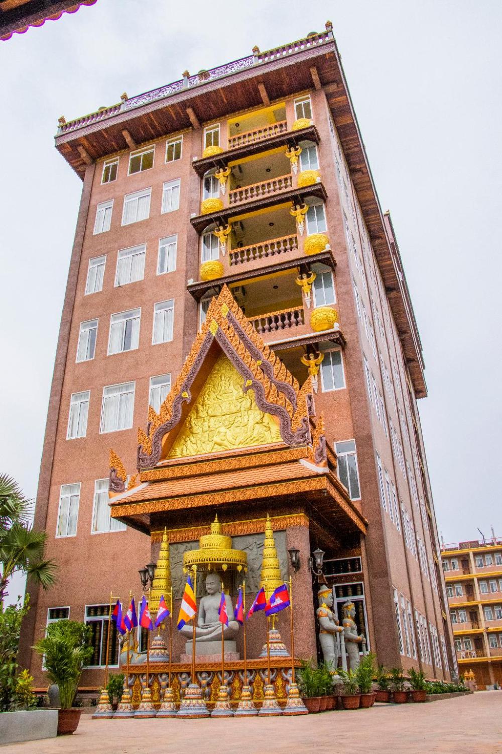 puok hotel and resort