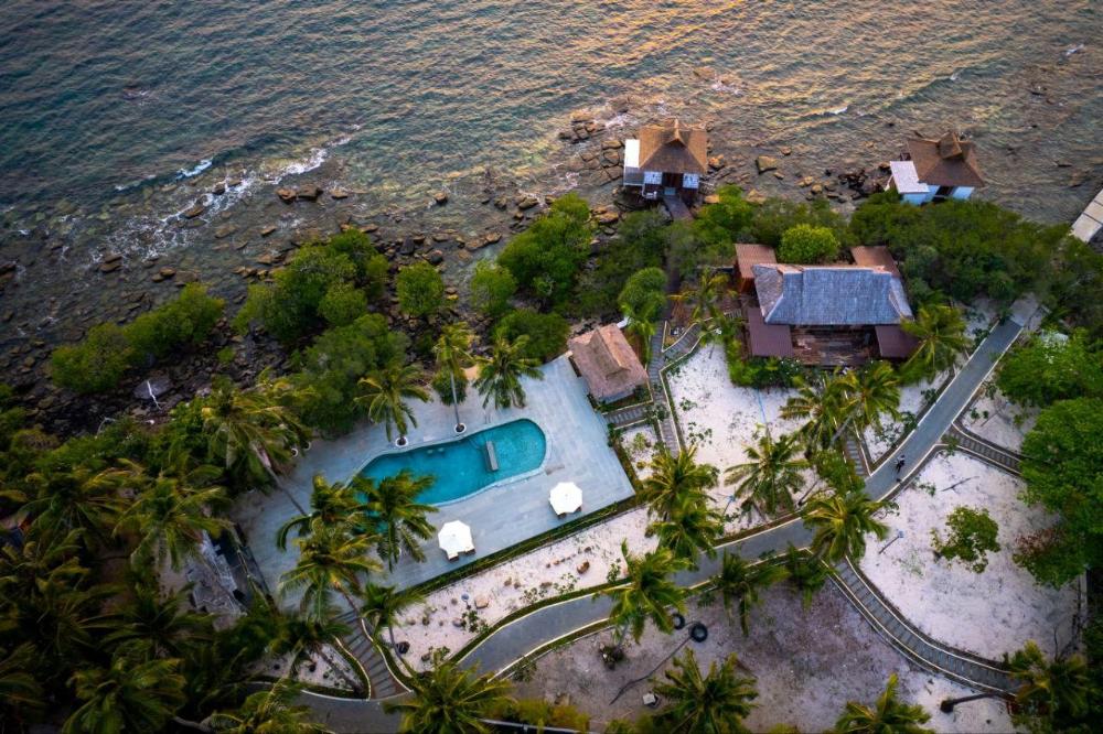 full moon island resort
