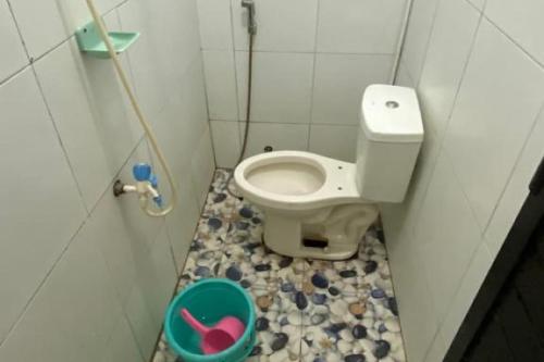 spot on 93832 lies kostel syariah