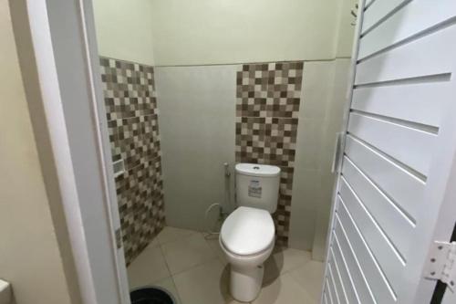 spot on 93832 lies kostel syariah