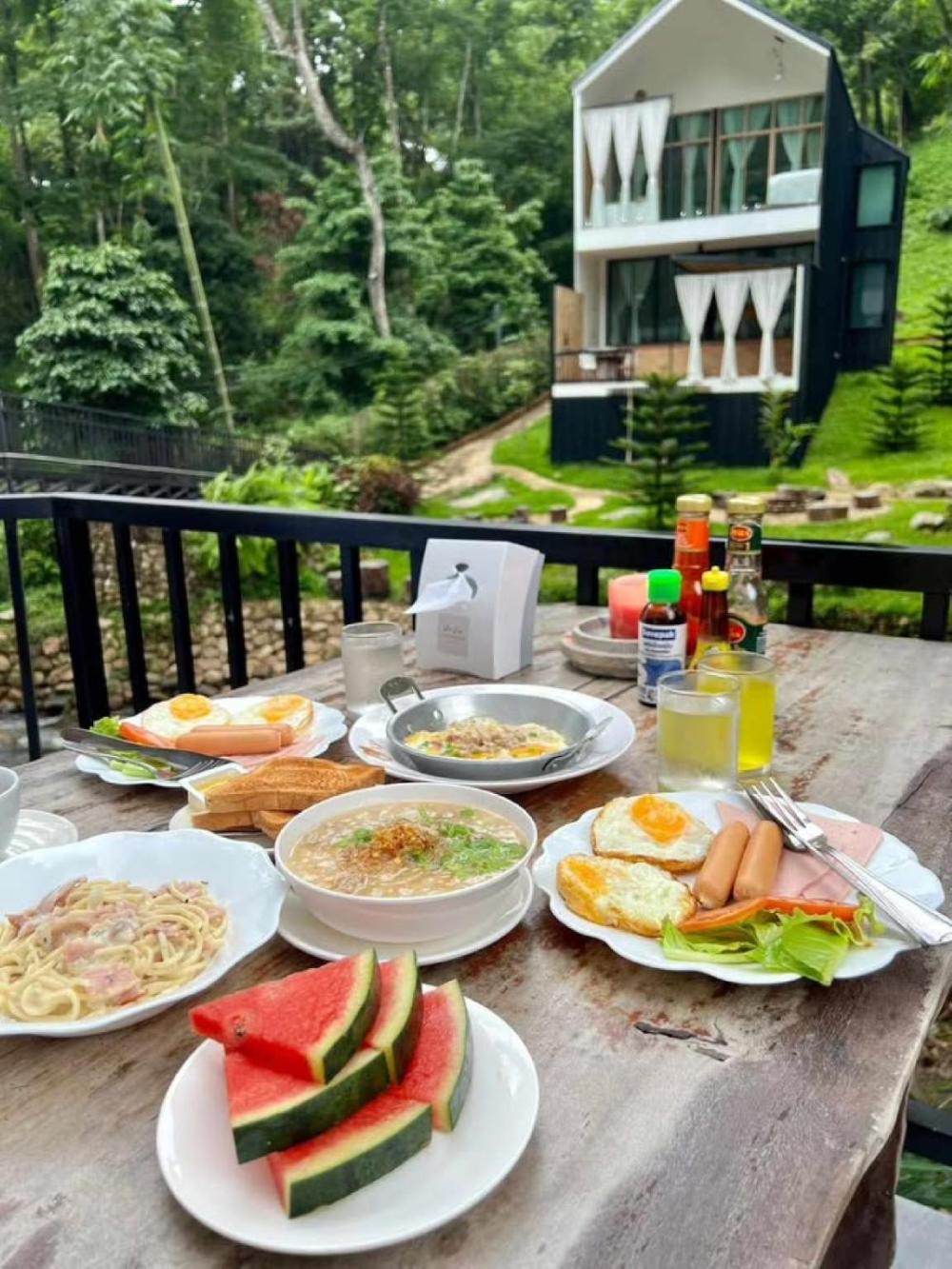 inthada at mae kampong