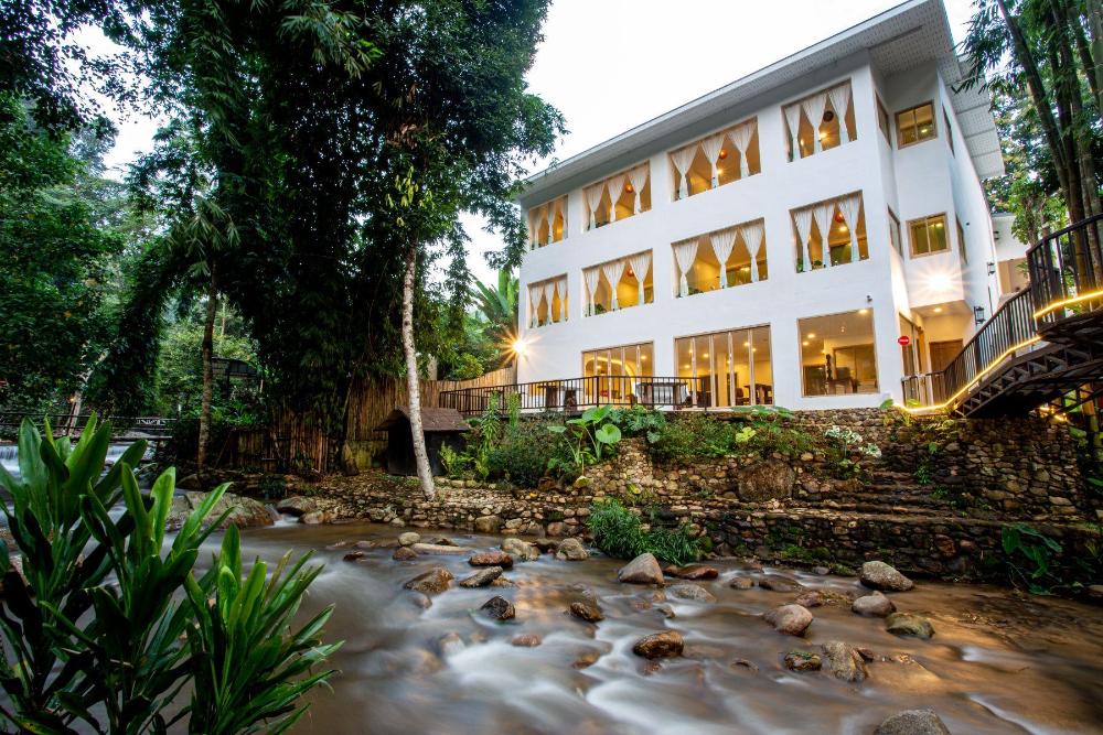 inthada at mae kampong