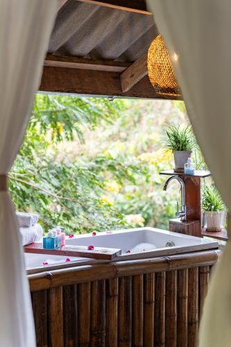 monruamsuk homestay cafe and bistro