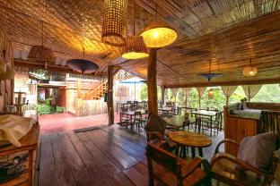 monruamsuk homestay cafe and bistro