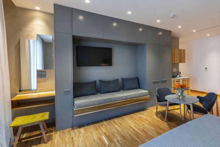 anemi hotel and suites