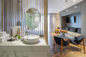 anemi hotel and suites