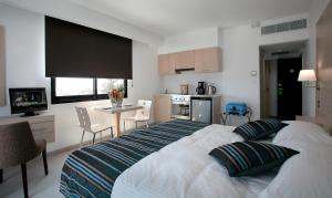 anemi hotel and suites