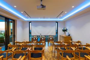 anemi hotel and suites