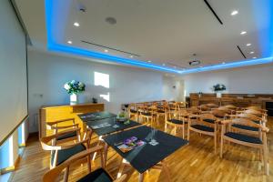 anemi hotel and suites