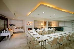 anemi hotel and suites