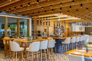 anemi hotel and suites