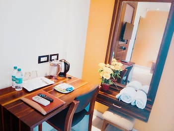 hotel madhuvan serai