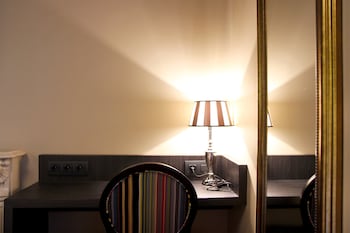 hotel le montmartre saint pierre