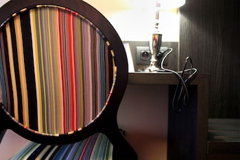 hotel le montmartre saint pierre