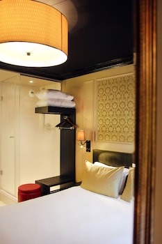 hotel le montmartre saint pierre