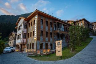 ayder altiparmak suit