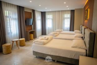 ayder altiparmak suit