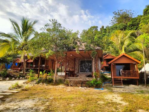 europe enchanted bungalow koh rong