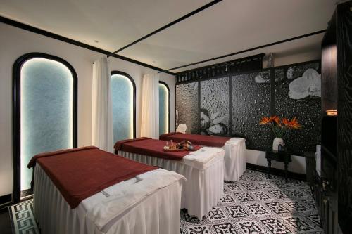 hotel chateau de hanoi