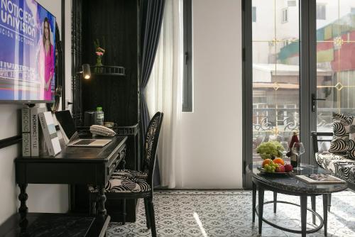 hotel chateau de hanoi