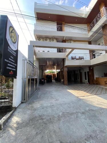 dwf hotel