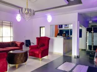 micheal hotel and suites ltd