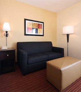 Hampton Inn Boston/Peabody,Bridgewater>>Boston,3 star